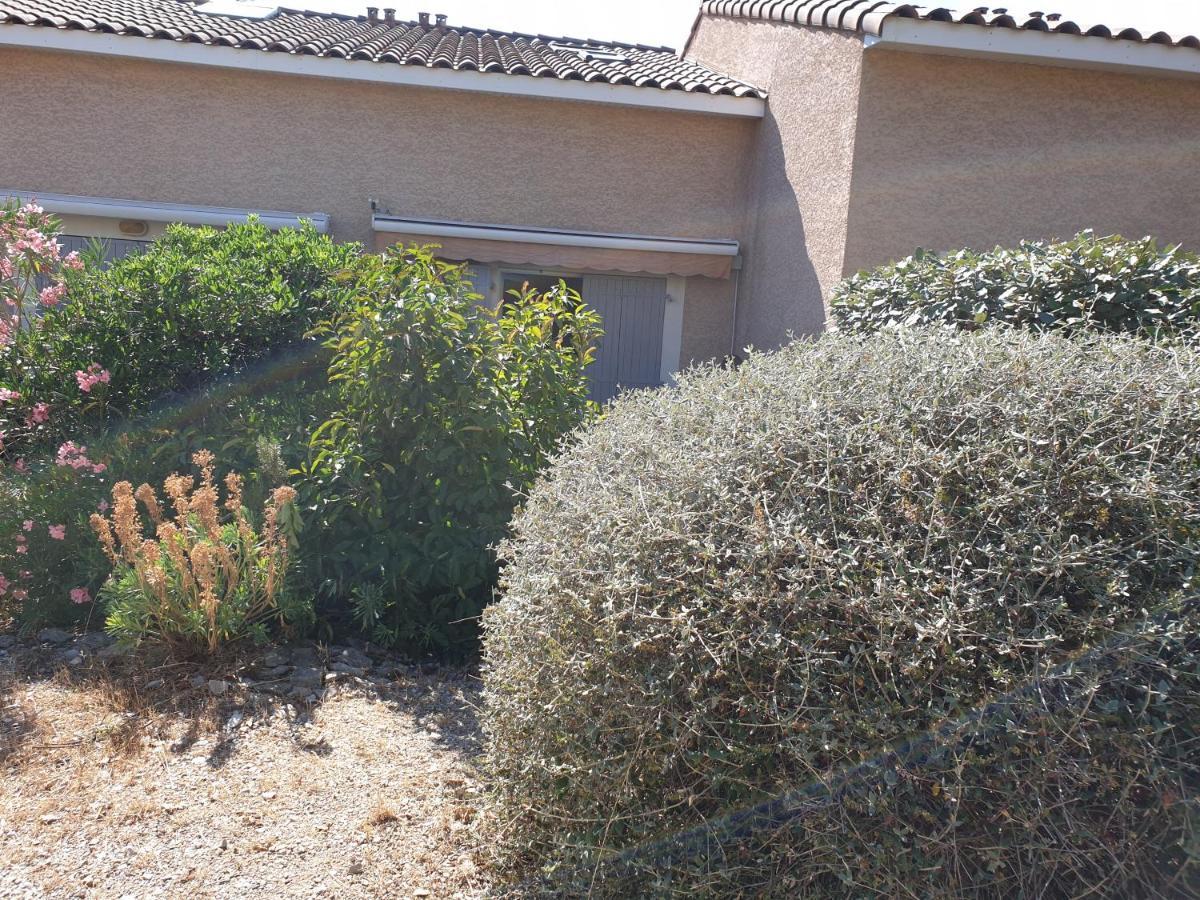 Maison résidence Mas des Vignes Calvisson Esterno foto